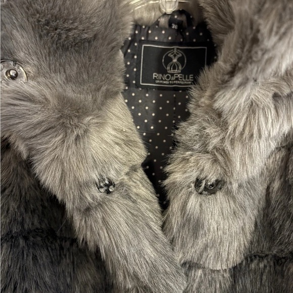 Rino & Pelle Size 36 Belted Faux Fur Gray to Black Gradient Ombre Vest - Picture 6 of 9